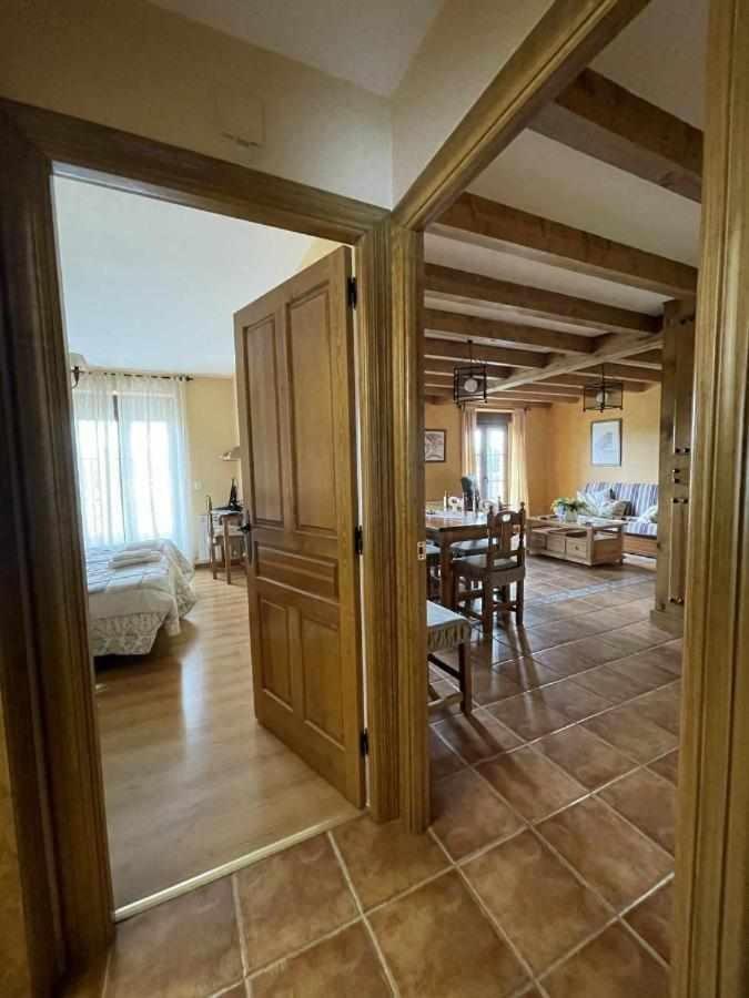 La Nava De Gredos Acogedor Piso Con Vistas Apartamento Navarredonda de Gredos Exterior foto